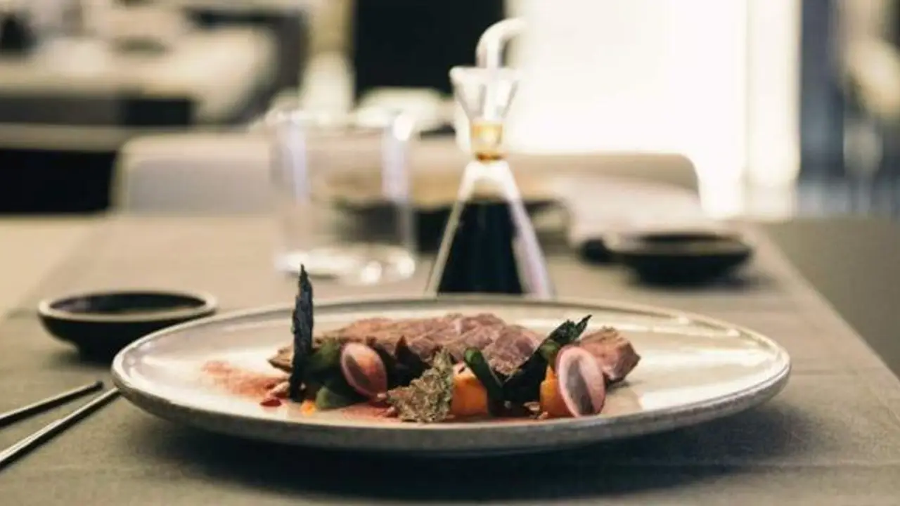 OMU Restaurant, Naples, CM