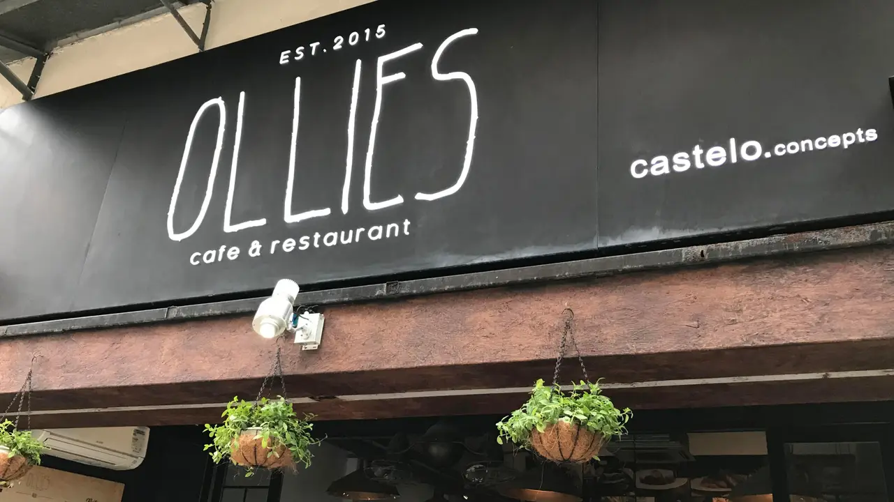 Ollies, Hong Kong, 