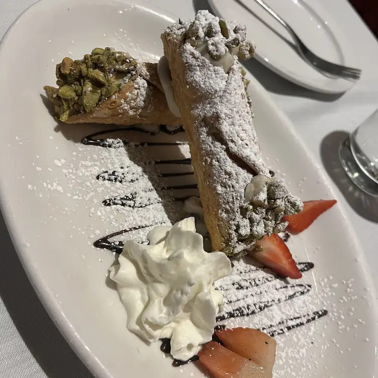 Viaggio Ristorante and Lounge, Chicago, IL