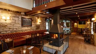 Una foto del restaurante Linden Tree Pub at Macdonald Linden Hall