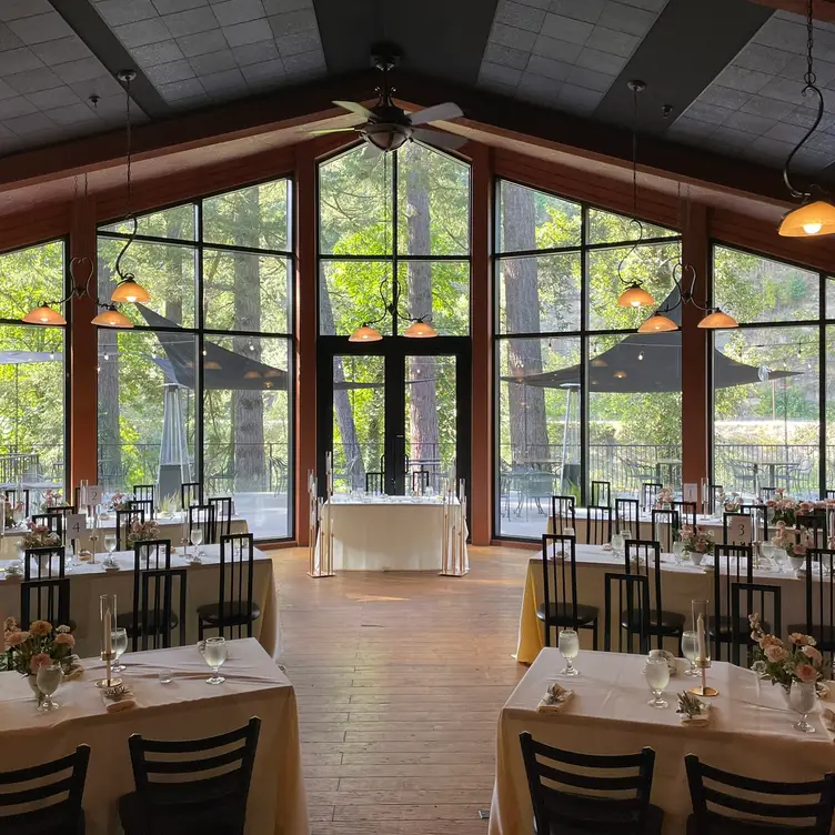 Riverview Restaurant, Troutdale, OR
