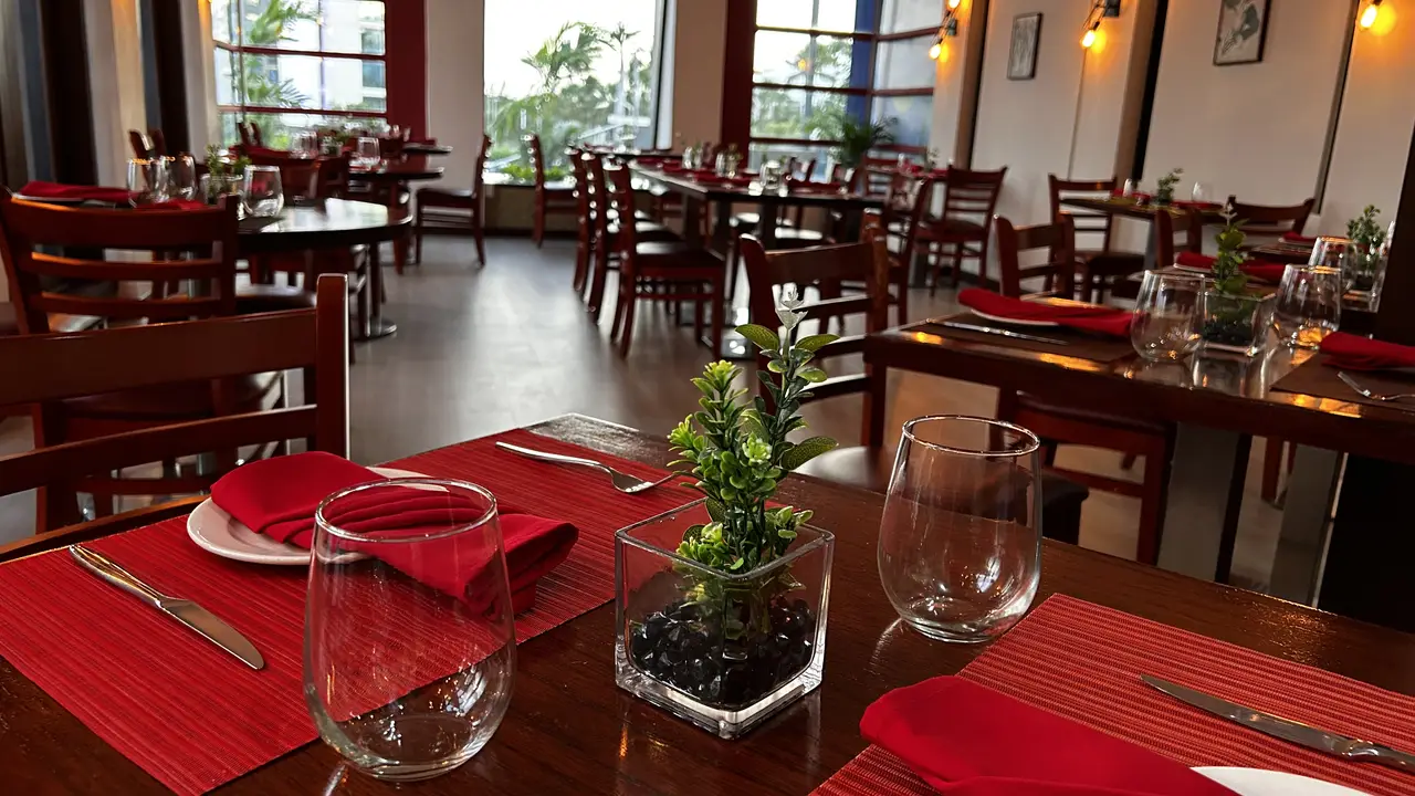 DASHA Steakhouse & Seafood Restaurant, Lowlands, Lowlands