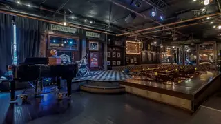 A photo of Skull's Rainbow Room restaurant