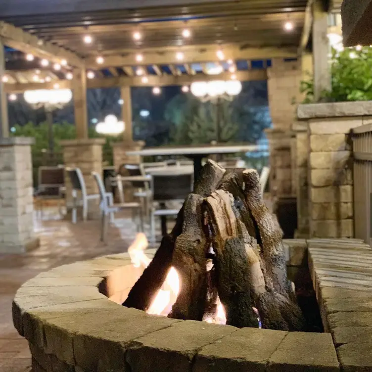 Basils Dining, Aurora, IL