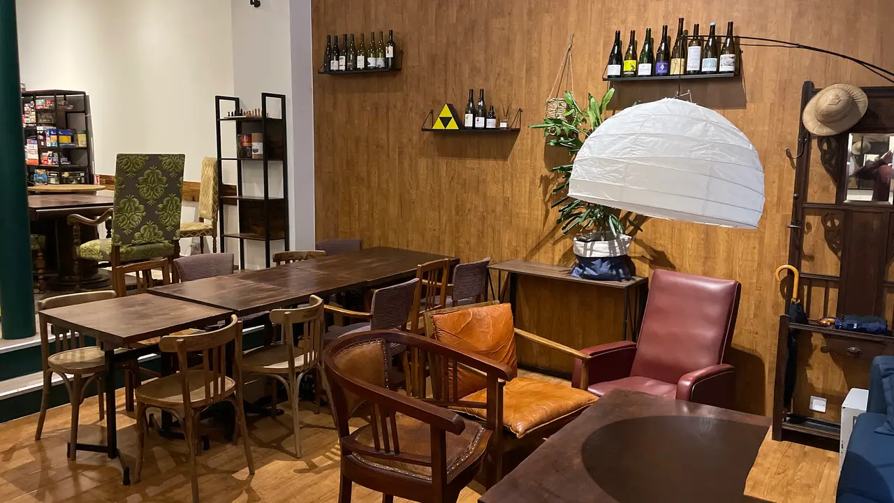 Loufoque : Jouer, Boire, Manger - Loufoque Paris 9, Paris, Ile-de-France