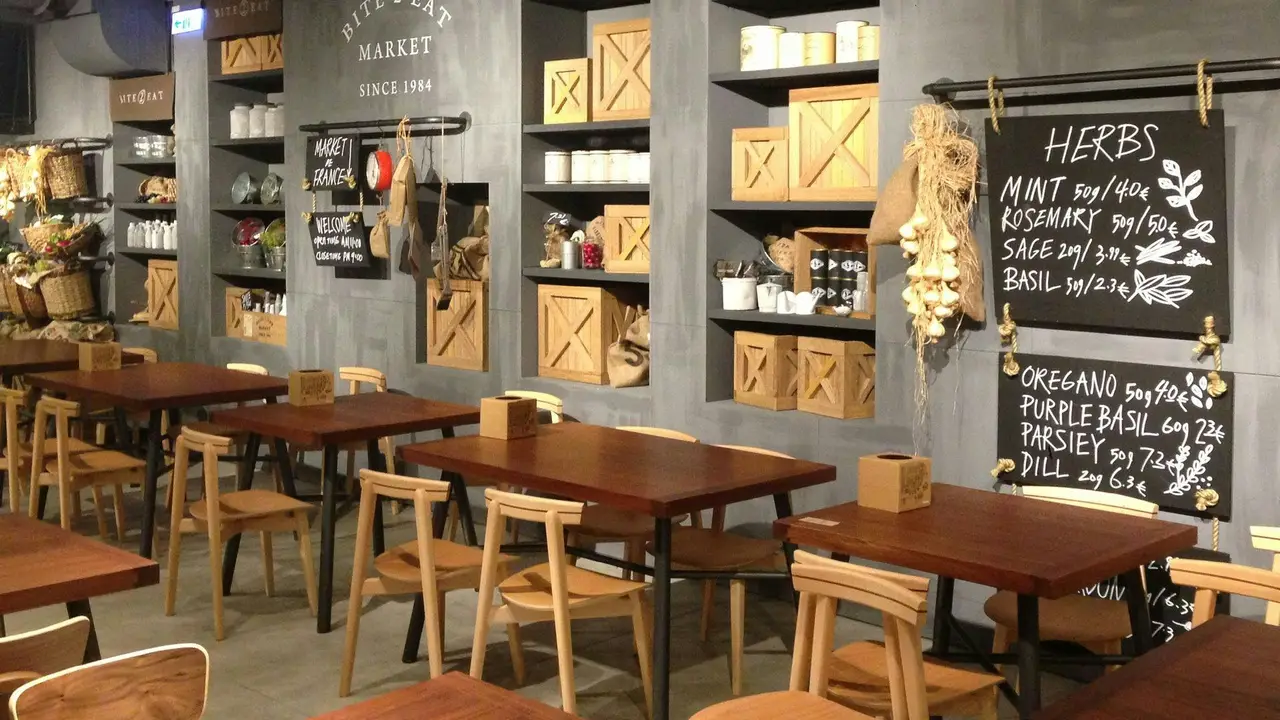 薄多義 義式手工披薩 桃園站前店, Taoyuan City, TAO