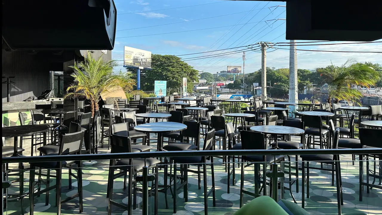 The Reef VIP, Managua, Managua