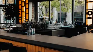 Una foto del restaurante Aker Restaurant & Lounge