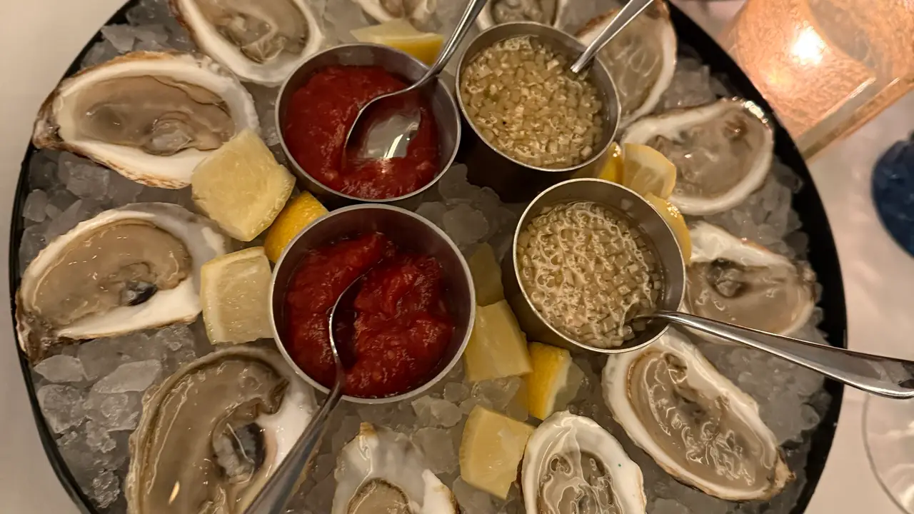 Elements Lounge & Grill - Adult Dining, Toronto, ON