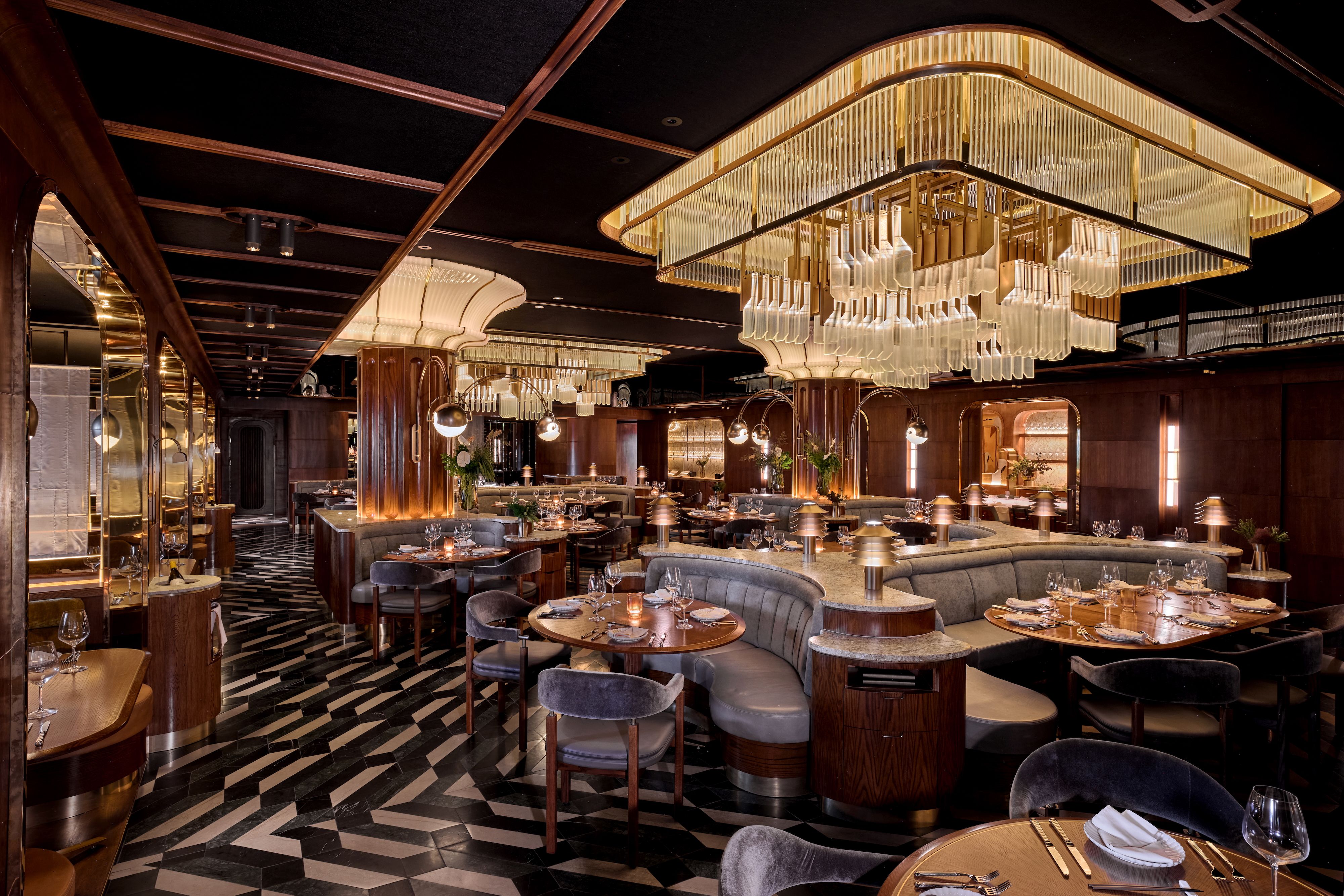 Nuri Steakhouse - Uptown interior