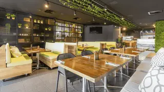 Una foto del restaurante Oak and Vine Gladstone