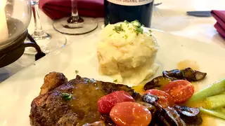 Een foto van restaurant Moonroom at Bella Marie's Pizzeria & Restaurant