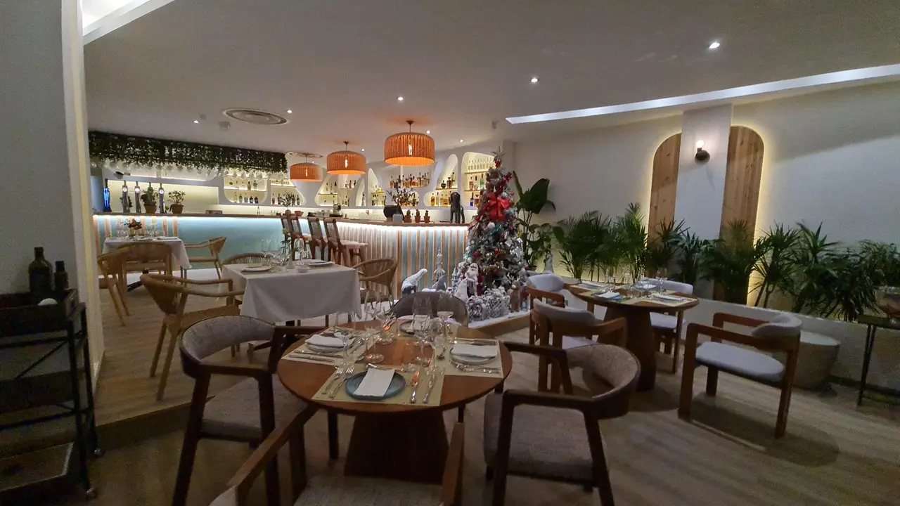 Yithen Greek Bar Restaurant Poole, Poole, Bournemouth, Christchurch and Poole