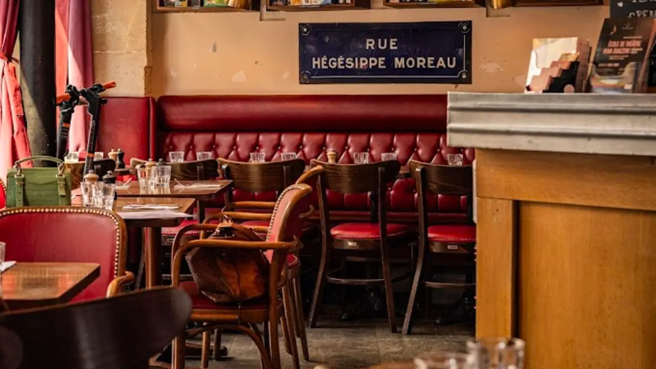 Aux Dés Calés 18 - Moreau, Paris, Ile-de-France