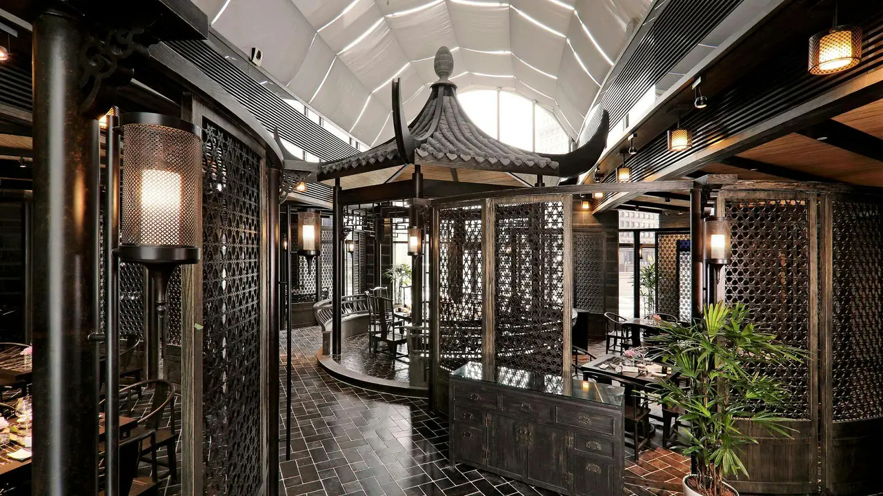 厲家菜宮廷御膳料理 BELLAVITA, Taipei City, TPE