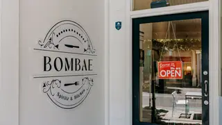 Una foto del restaurante Bombae Spiritz & Kitchen