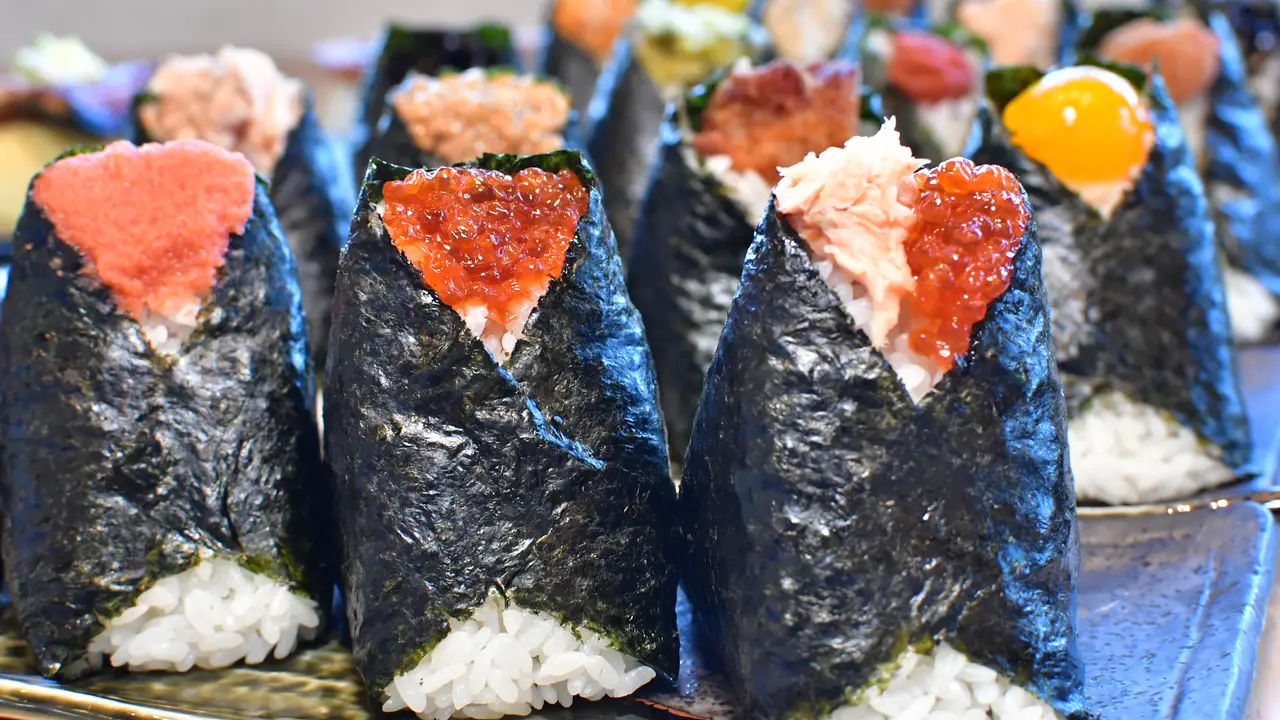TAKENAKA - Onigiri Cafe, Vancouver, BC