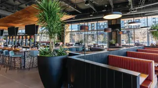 A photo of Great Divide Brewery & Roadhouse - Lone Tree restaurant