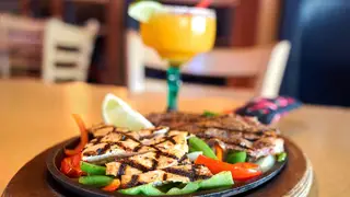 Una foto del restaurante Loco Lizard Cantina
