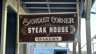 Una foto del restaurante Sawdust Corner Steakhouse