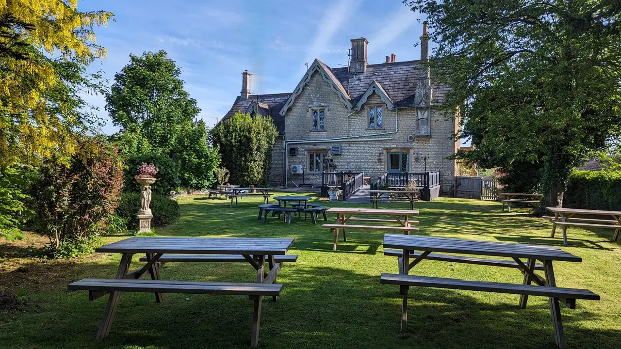 The Duke Hotel Hilmarton - The Duke Hotel, Calne, Wiltshire