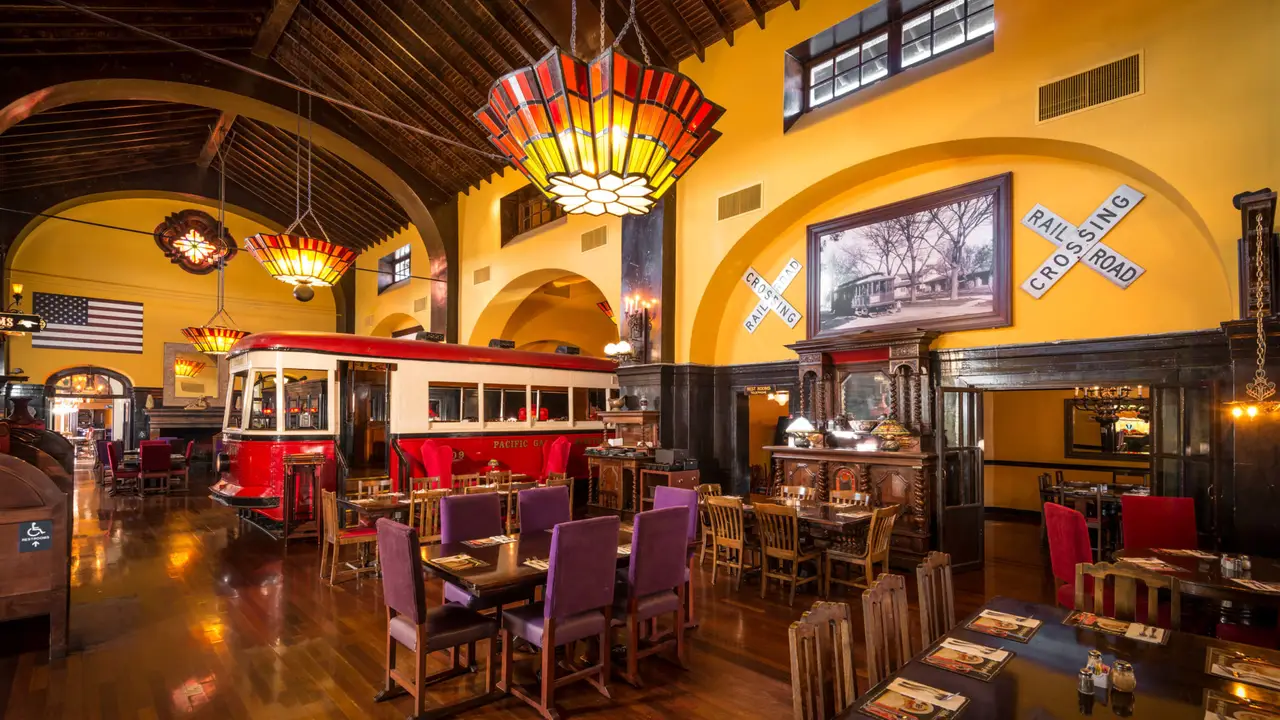 The Old Spaghetti Factory - Sacramento J Street, Sacramento, CA
