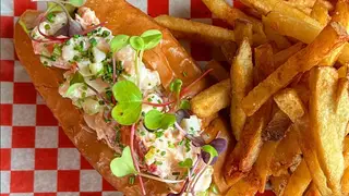 Una foto del restaurante 2 Doors Down Food & Wine Dartmouth
