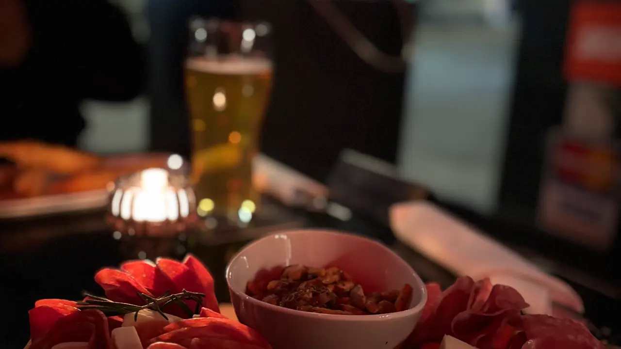 Bar 24, Toronto, ON