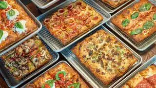 Una foto del restaurante Emmy Squared Pizza - Charlottesville
