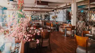 Una foto del restaurante D'Vine Restaurant