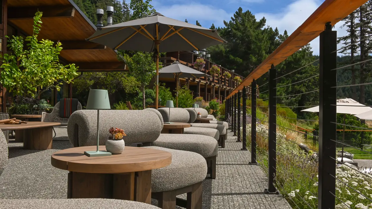 Al Fresco Dining - Tu Tu'Tun Lodge, Gold Beach, OR