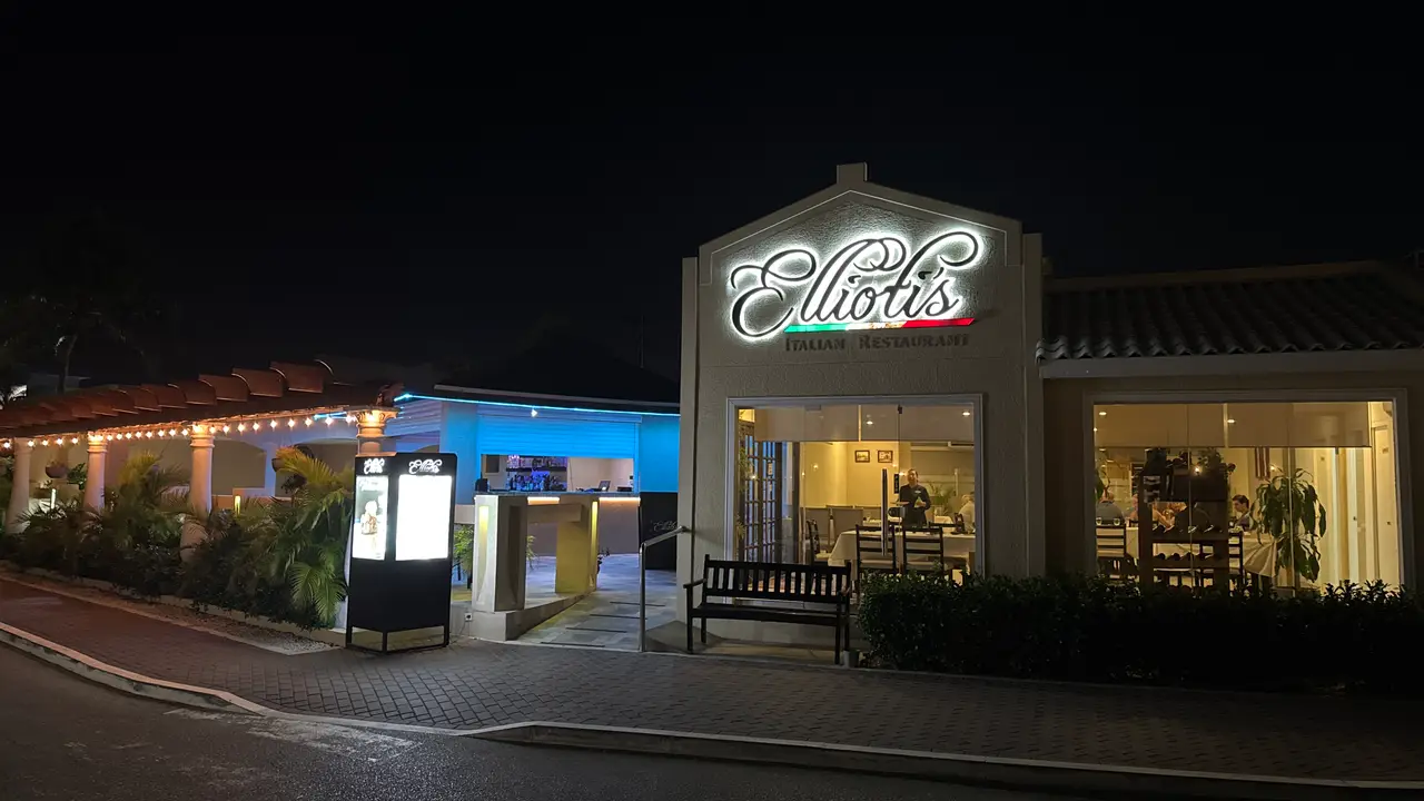 Ellioti's, Costa Linda, Oranjestad