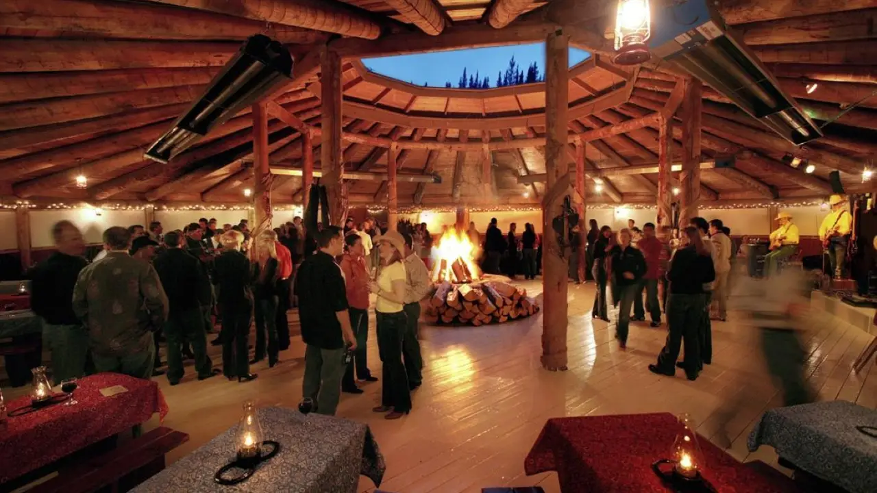 Event Venue // 360° Mountain Views // Alberta BBQ - Mount View BBQ, Banff, AB
