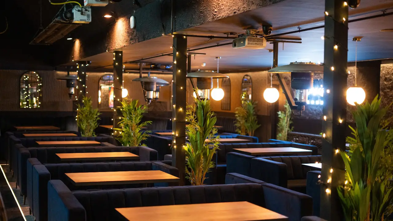 Cascade Lounge, Leicester, Leicester