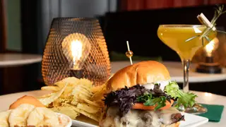 Una foto del restaurante Dabney & Co. - Cocktail Bar and Lounge