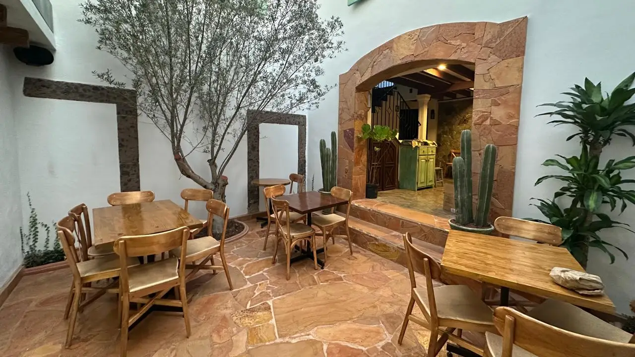 Hermoso Restaurante con un Ambiente Acogedor - Cayetana Restaurante, San Miguel de Allende, GUA