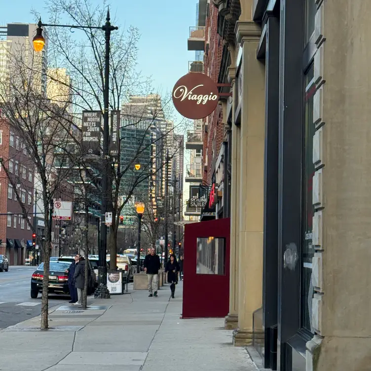Viaggio Ristorante and Lounge, Chicago, IL