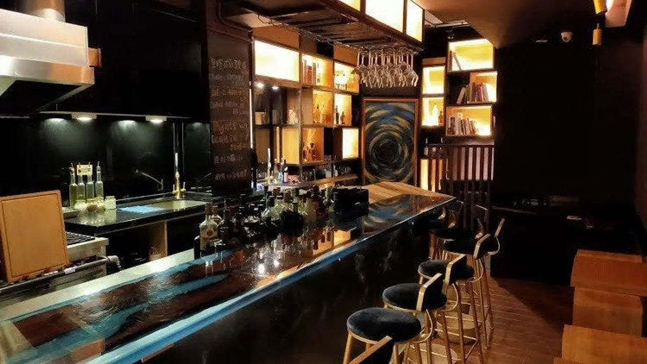 無意義wee hours台義餐酒館，TPETaipei City