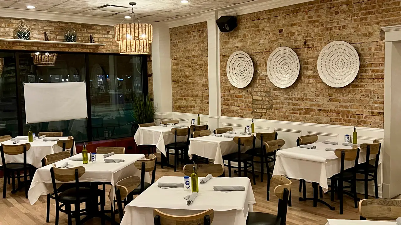 Parea Greek Kitchen, Arlington Heights, IL