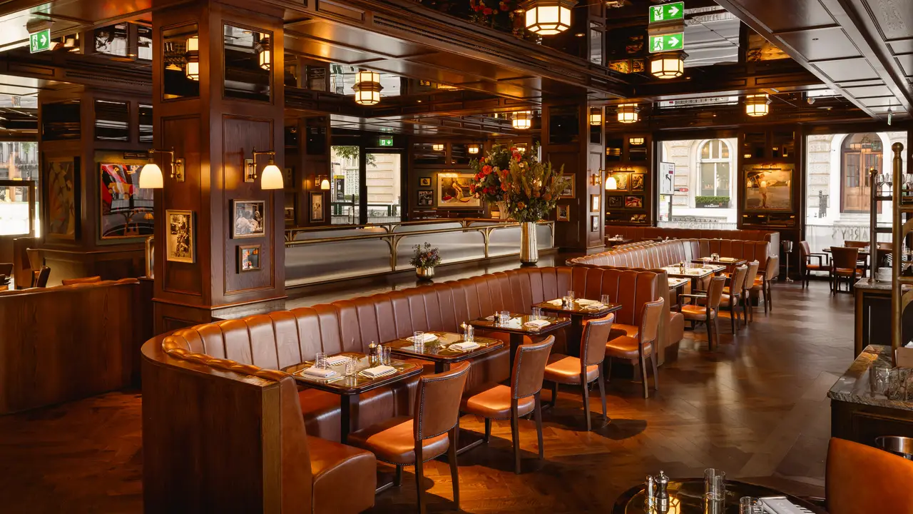 Discover our Venetian-inspired interiors. - Harry's King's Cross, London, Greater London