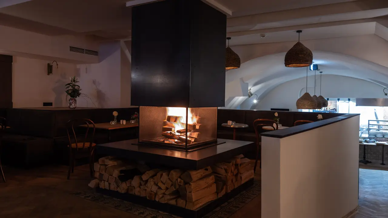 Rosa Bar - Kaminbereich - Rosa Bar, Passau, BY