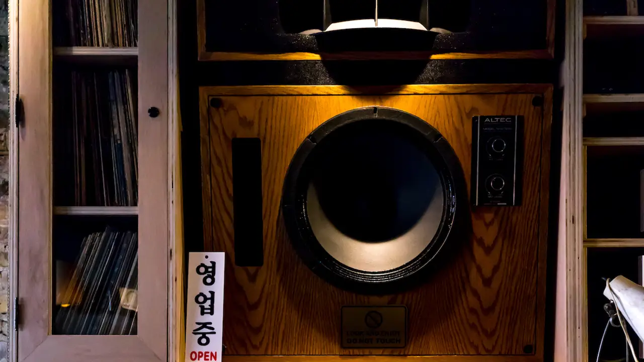 Korean American Listening Cocktail Bar+Restaurant - Parachute HiFi, Chicago, IL