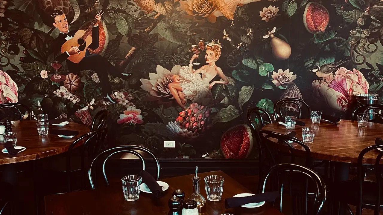 Interior - Oggi Trattoria- Chicago Ave, Chicago, IL