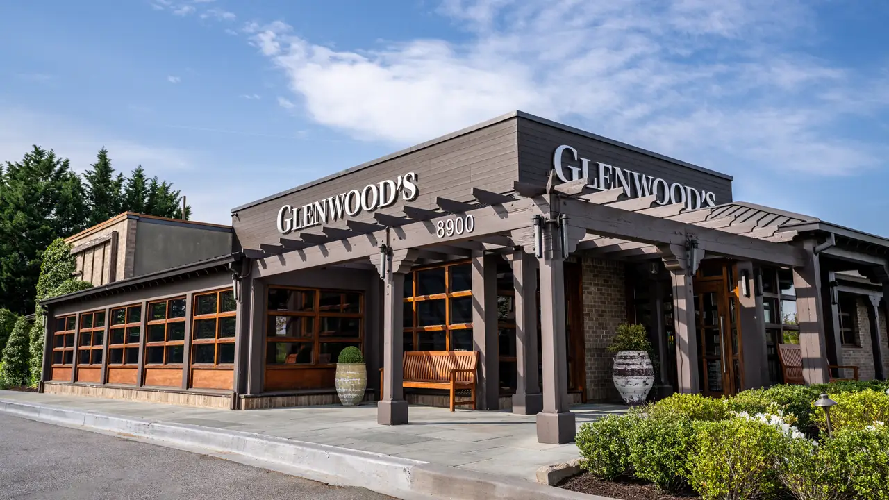 Glenwood's Columbia Outdoor - Glenwood's - Stanford Grill: Columbia, Columbia, MD