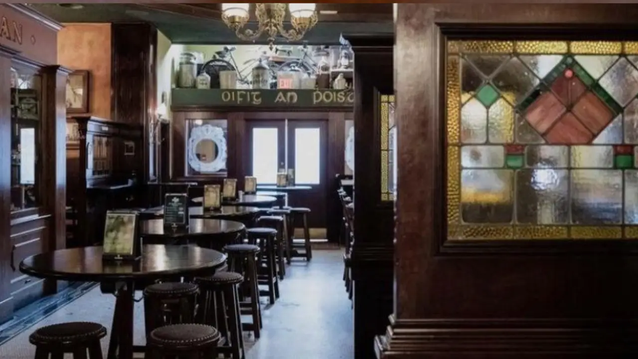 James Joyce Irish Pub & Restaurant, Calgary, AB