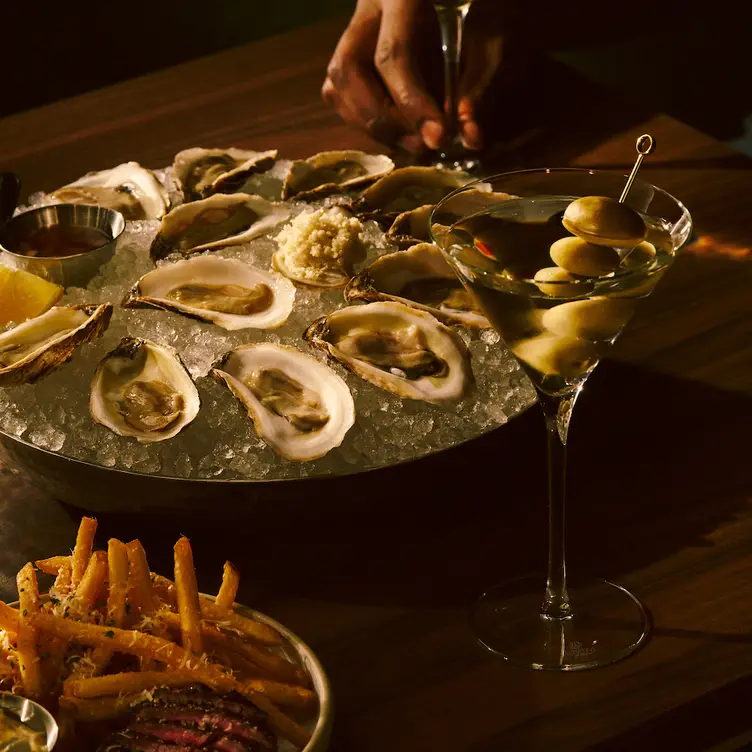 Earls Kitchen + Bar - Tysons Corner, McLean, VA