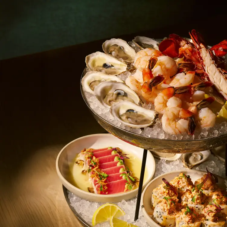 Earls Kitchen + Bar - Tysons Corner, McLean, VA