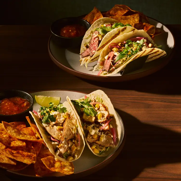 Earls Kitchen + Bar - Bankers Hall, Calgary, AB