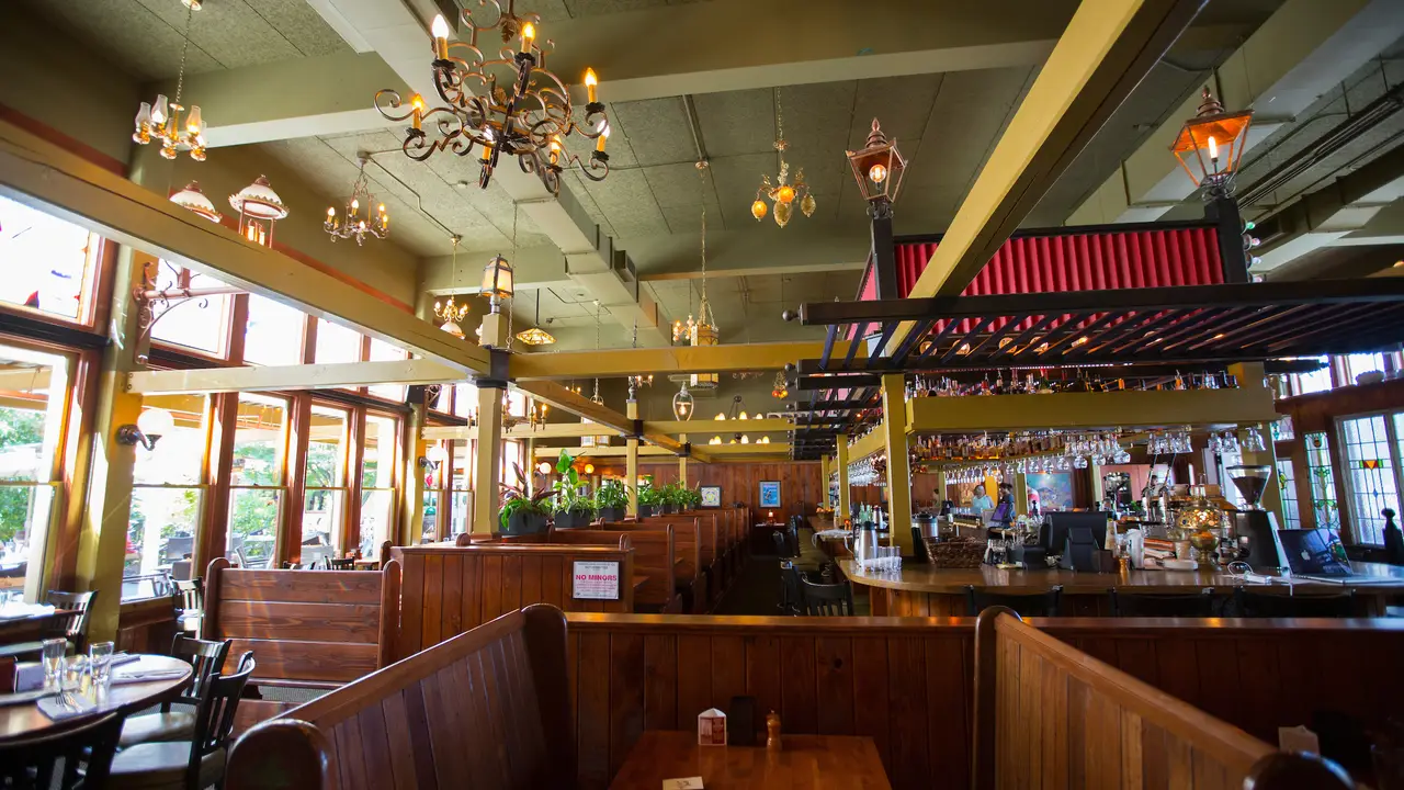 McMenamins Tavern on the Square, Bothell, WA