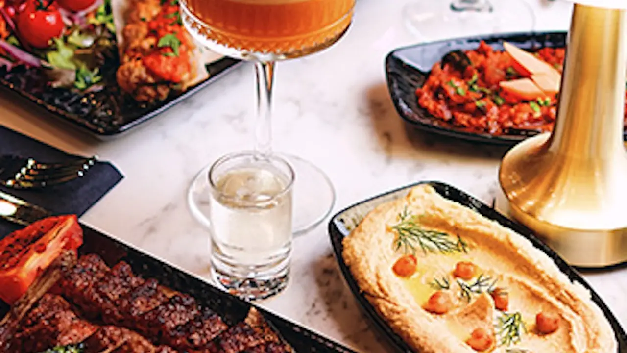 Munzur Kitchen, Newbury, Berkshire